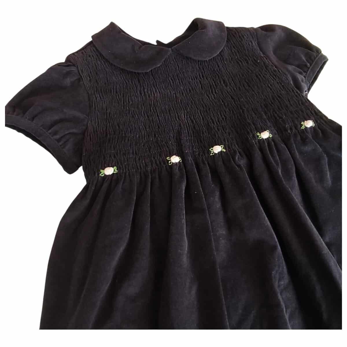 Abito in velluto millerighe con smock e ricamo